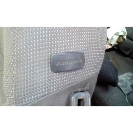 AUDI A3 (8L) '2003 1.9 TDI AMBITION ROJO