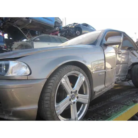 BMW SERIE 3 COUPE (E46) '2000 318 CI MARRON