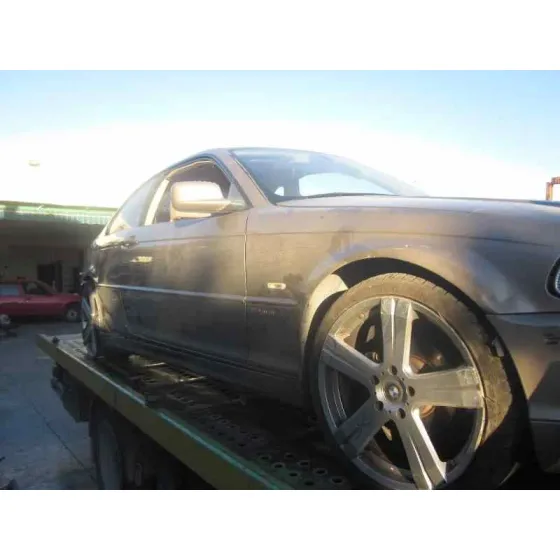 BMW SERIE 3 COUPE (E46) '2000 318 CI MARRON