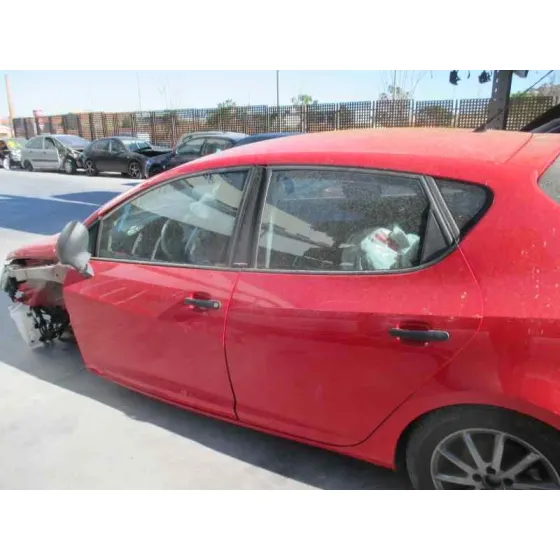 SEAT IBIZA (6J5) '2014 REFERENCE TECH ROJO