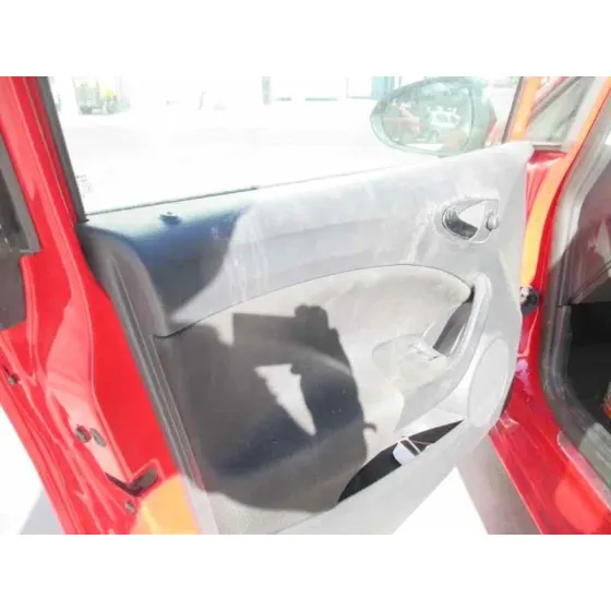 SEAT IBIZA (6J5) '2014 REFERENCE TECH ROJO