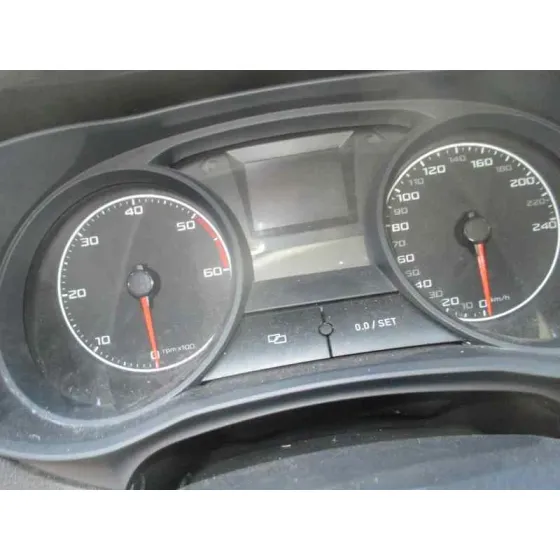 SEAT IBIZA (6J5) '2014 REFERENCE TECH ROJO