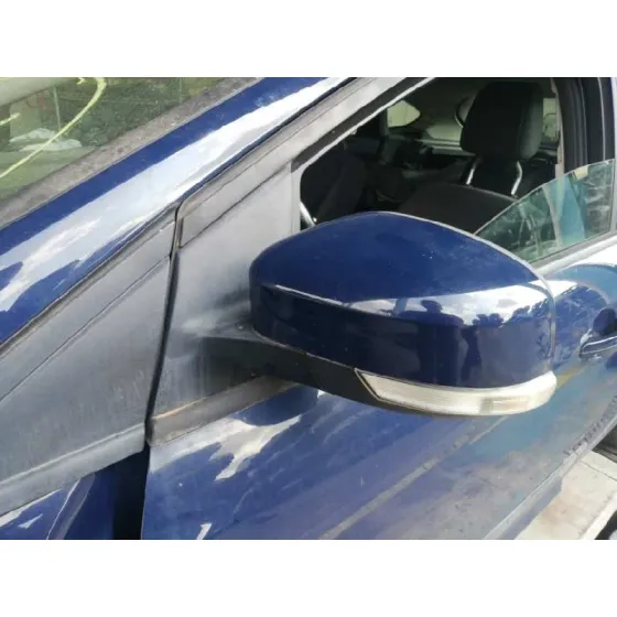 FORD FOCUS LIM. (CB8) '2014 AMBIENTE AZUL