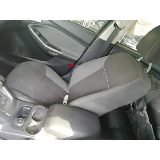 FORD FOCUS LIM. (CB8) '2014 AMBIENTE AZUL