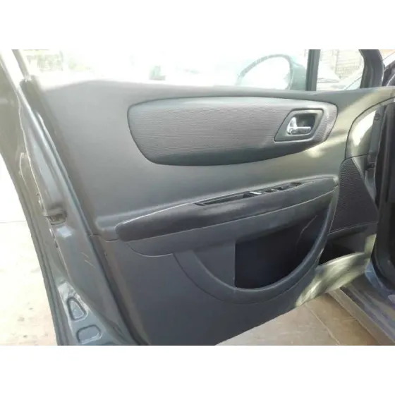 CITROEN C4 BERLINA '2009 1.6 16V HDI FAP GRIS