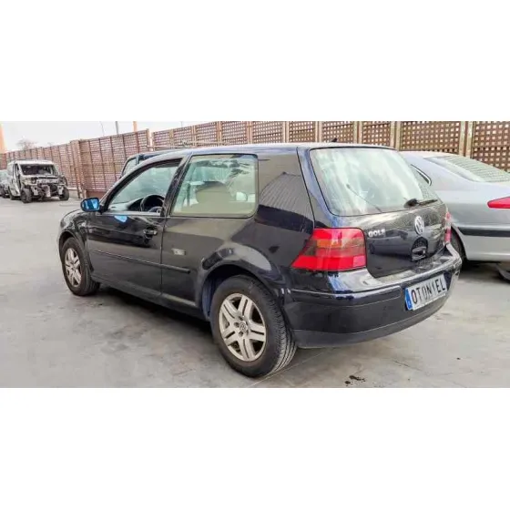 VOLKSWAGEN GOLF IV BERLINA (1J1) '2000 2.3 V5 CAT (AGZ) AZUL