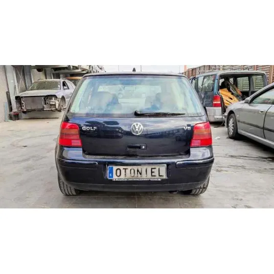 VOLKSWAGEN GOLF IV BERLINA (1J1) '2000 2.3 V5 CAT (AGZ) AZUL
