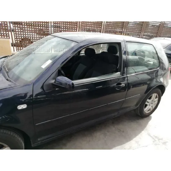 VOLKSWAGEN GOLF IV BERLINA (1J1) '2000 2.3 V5 CAT (AGZ) AZUL