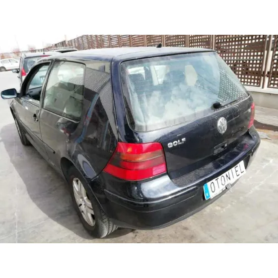 VOLKSWAGEN GOLF IV BERLINA (1J1) '2000 2.3 V5 CAT (AGZ) AZUL