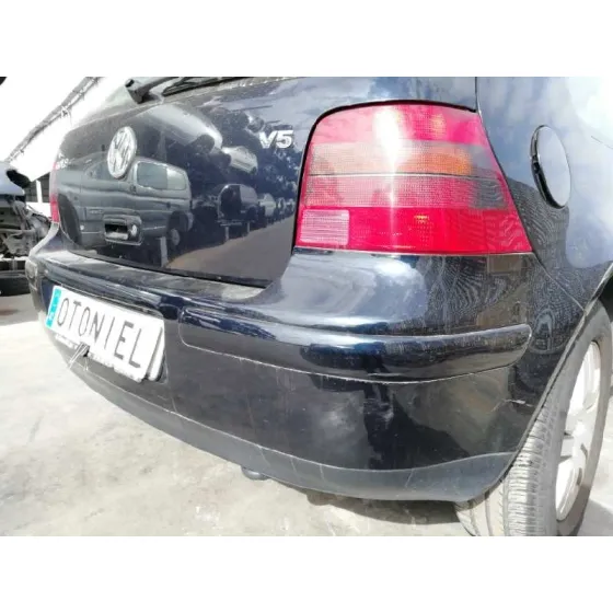 VOLKSWAGEN GOLF IV BERLINA (1J1) '2000 2.3 V5 CAT (AGZ) AZUL