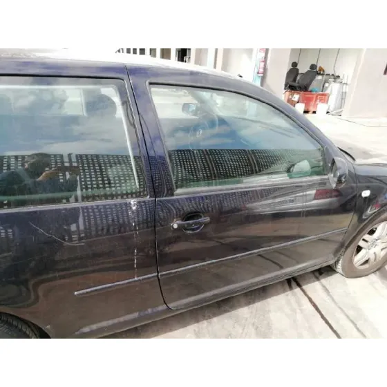 VOLKSWAGEN GOLF IV BERLINA (1J1) '2000 2.3 V5 CAT (AGZ) AZUL