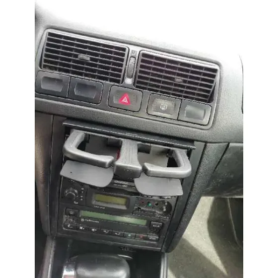 VOLKSWAGEN GOLF IV BERLINA (1J1) '2000 2.3 V5 CAT (AGZ) AZUL