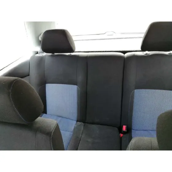 VOLKSWAGEN GOLF IV BERLINA (1J1) '2000 2.3 V5 CAT (AGZ) AZUL