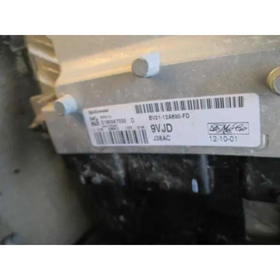 FORD FIESTA (CCN) '2013 SYNC EDITION GRIS