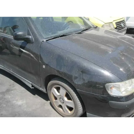 SEAT CORDOBA BERLINA (6K2) '2001 SPORT NEGRO