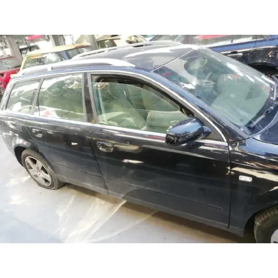 AUDI A4 AVANT (8E) '2003 1.9 TDI NEGRO
