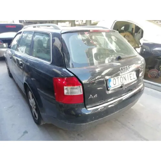AUDI A4 AVANT (8E) '2003 1.9 TDI NEGRO