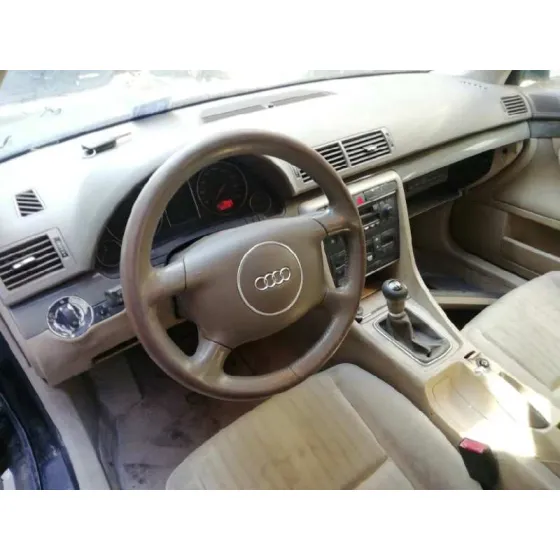 AUDI A4 AVANT (8E) '2003 1.9 TDI NEGRO