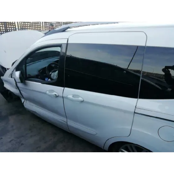 FORD TOURNEO COURIER (C4A) '2018 TITANIUM BLANCO
