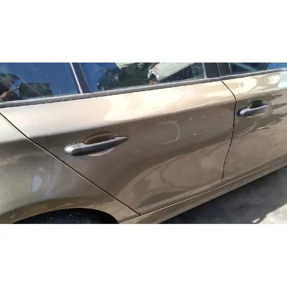 BMW SERIE 1 BERLINA (E81/E87) '2005 118D DORADO