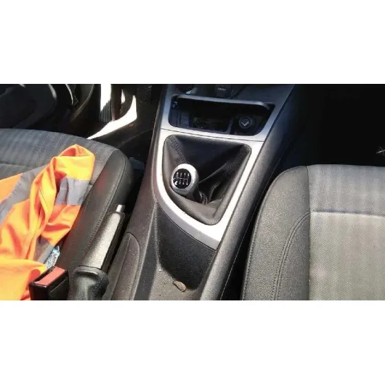 BMW SERIE 1 BERLINA (E81/E87) '2005 118D DORADO