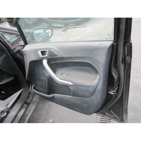 FORD FIESTA (CCN) '2013 CHAMPIONS EDITION NEGRO
