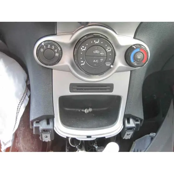 FORD FIESTA (CB1) '2013 AMBIENTE NEGRO