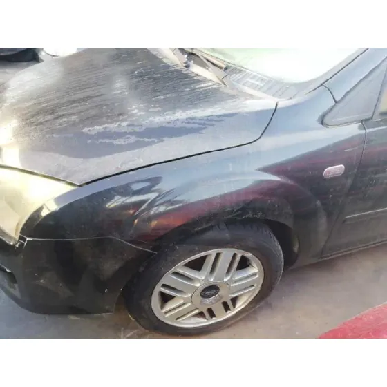 FORD FOCUS BERLINA (CAP) '2006 AMBIENTE (D) NEGRO