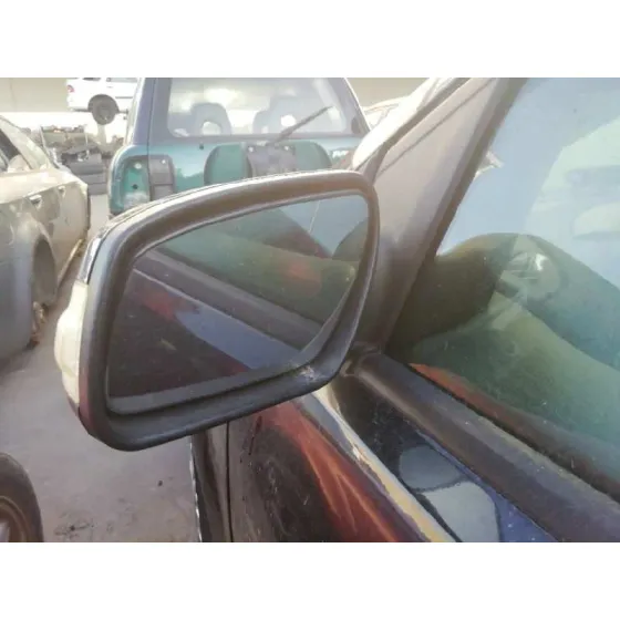 FORD FOCUS BERLINA (CAP) '2006 AMBIENTE (D) NEGRO