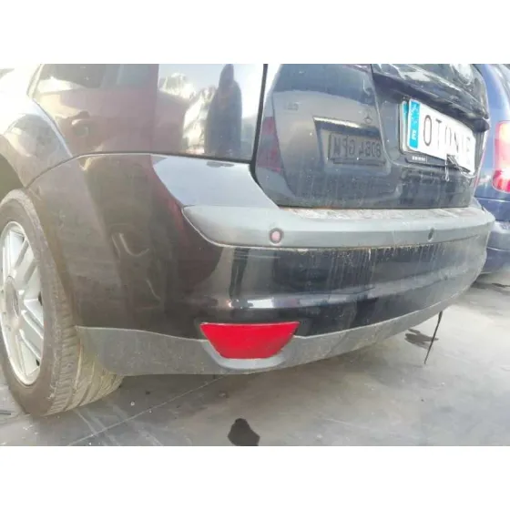 FORD FOCUS BERLINA (CAP) '2006 AMBIENTE (D) NEGRO