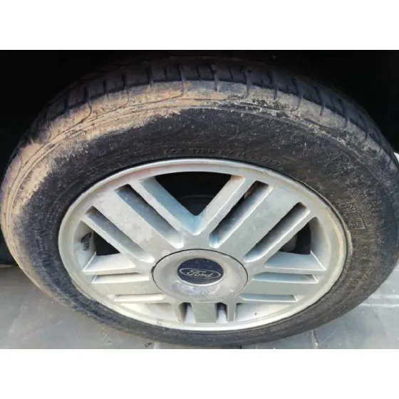 FORD FOCUS BERLINA (CAP) '2006 AMBIENTE (D) NEGRO