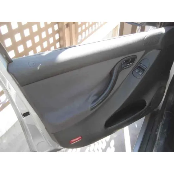 SEAT LEON (1M1) '2004 SIGNO PLATA