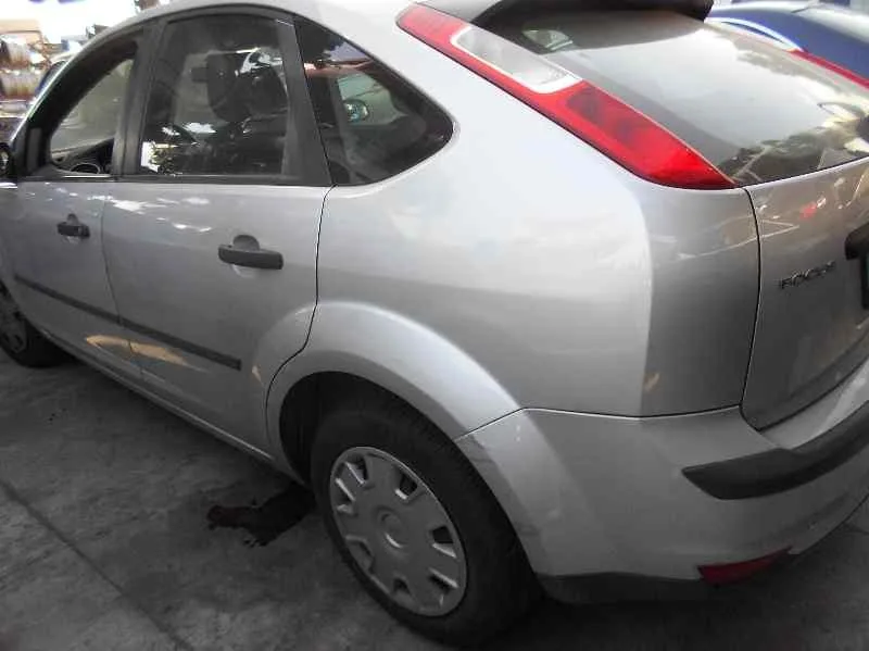 FORD FOCUS BERLINA (CAP) '2004 1.6 TDCI CAT PLATA