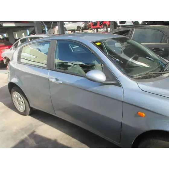 ALFA ROMEO 147 (190) '2003 1.6 T.SPARK ECO DISTINCTIVE GRIS