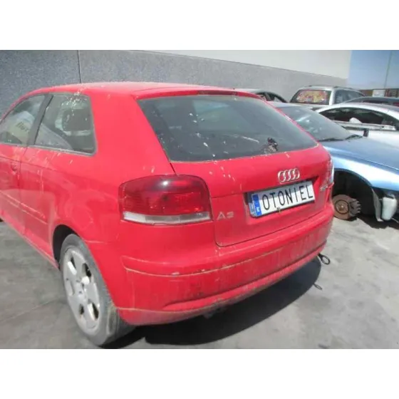 AUDI A3 (8P) '2005 1.9 TDI AMBIENTE ROJO