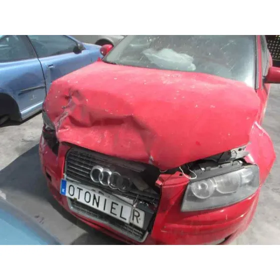 AUDI A3 (8P) '2005 1.9 TDI AMBIENTE ROJO