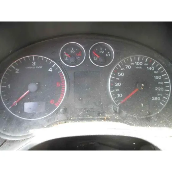 AUDI A3 (8P) '2005 1.9 TDI AMBIENTE ROJO
