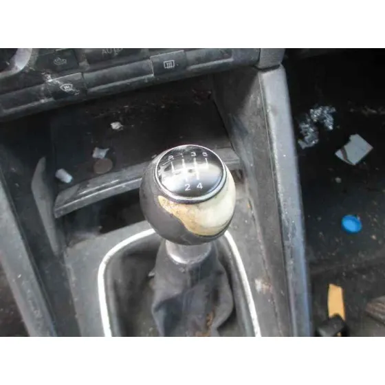 AUDI A3 (8P) '2005 1.9 TDI AMBIENTE ROJO
