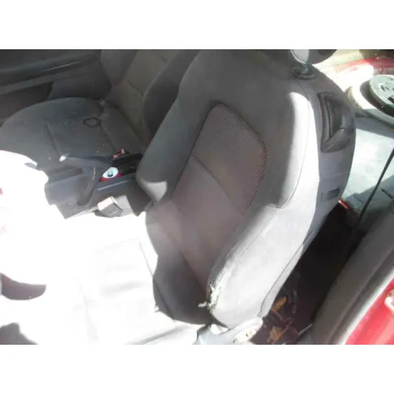 AUDI A3 (8P) '2005 1.9 TDI AMBIENTE ROJO