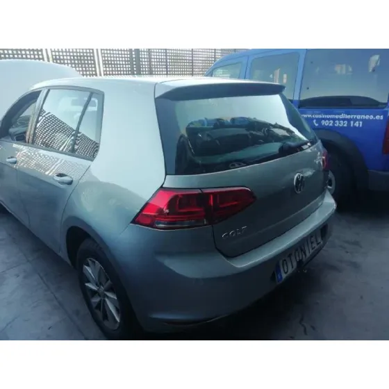 VOLKSWAGEN GOLF VII LIM. '2014 BUSINESS BLUEMOTION TECH. GRIS