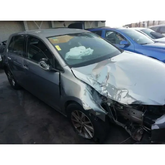 VOLKSWAGEN GOLF VII LIM. '2014 BUSINESS BLUEMOTION TECH. GRIS