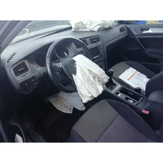 VOLKSWAGEN GOLF VII LIM. '2014 BUSINESS BLUEMOTION TECH. GRIS