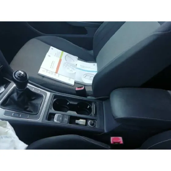 VOLKSWAGEN GOLF VII LIM. '2014 BUSINESS BLUEMOTION TECH. GRIS