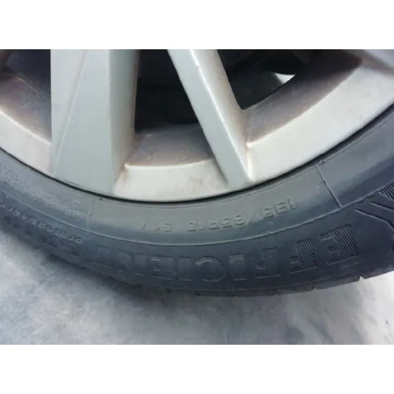 VOLKSWAGEN GOLF VII LIM. '2014 BUSINESS BLUEMOTION TECH. GRIS