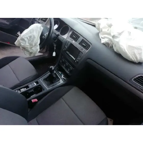 VOLKSWAGEN GOLF VII LIM. '2014 BUSINESS BLUEMOTION TECH. GRIS