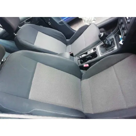 VOLKSWAGEN GOLF VII LIM. '2014 BUSINESS BLUEMOTION TECH. GRIS