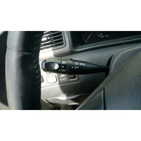 TOYOTA COROLLA (E12) '2007 2.0 TURBODIESEL CAT GRIS