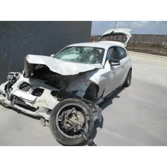 BMW SERIE 1 LIM. (F21) '2013 116D BLANCO