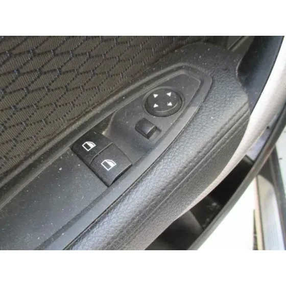 BMW SERIE 1 LIM. (F21) '2013 116D BLANCO