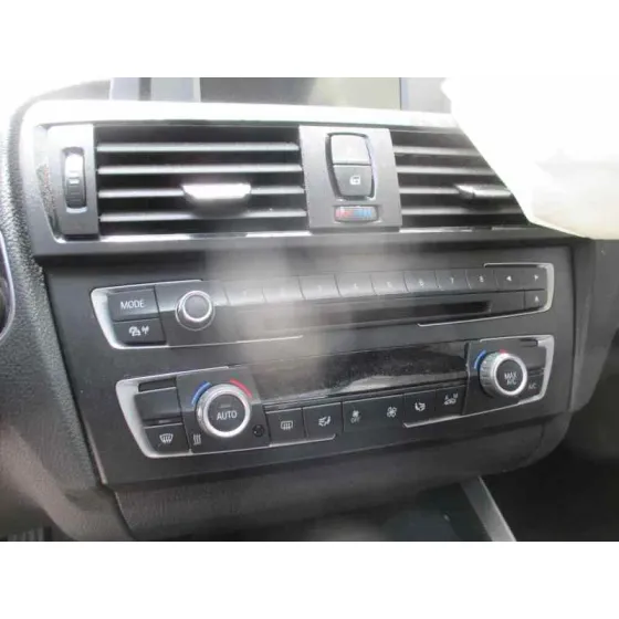 BMW SERIE 1 LIM. (F21) '2013 116D BLANCO